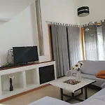 Oura V4 Marisa With Private Pool البوفيرا