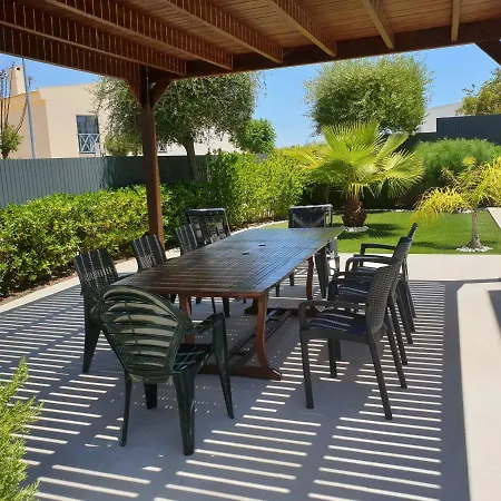 Oura V4 Marisa With Private Pool البوفيرا