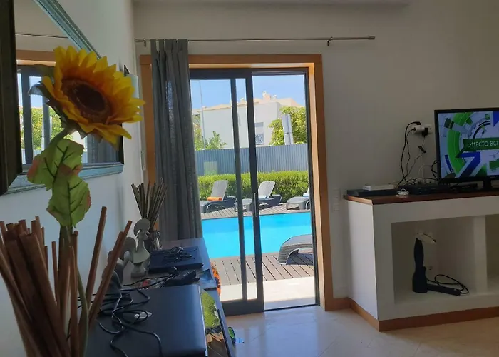 Oura V4 Marisa With Private Pool فيلة البوفيرا