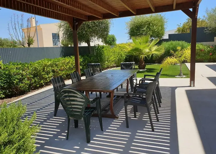 Oura V4 Marisa With Private Pool البوفيرا